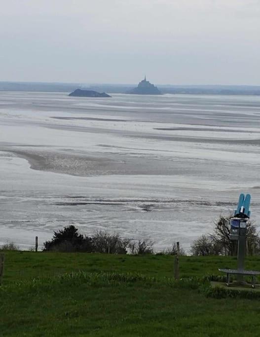 Maison Vue Sur Le Mont Saint Michel Et Sa Baie Champeaux Extérieur photo