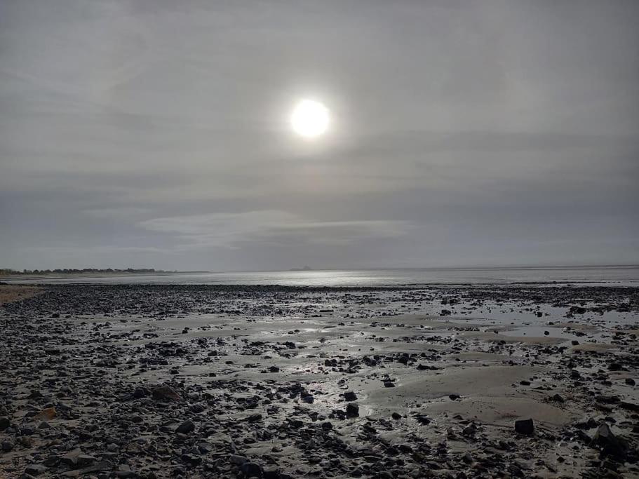 Maison Vue Sur Le Mont Saint Michel Et Sa Baie Champeaux Extérieur photo
