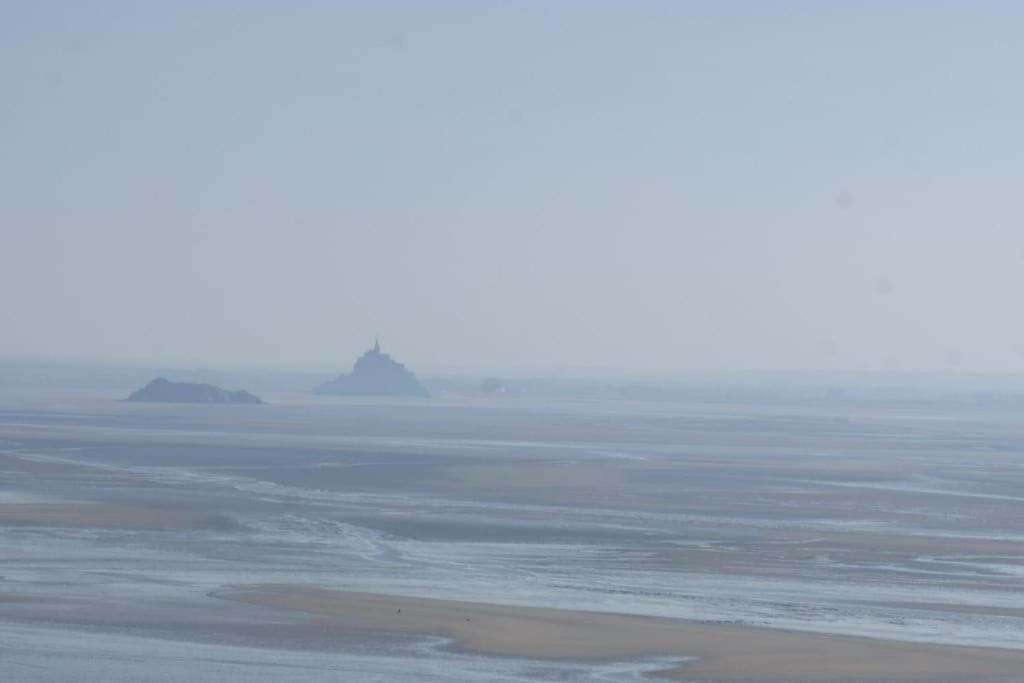Maison Vue Sur Le Mont Saint Michel Et Sa Baie Champeaux Extérieur photo